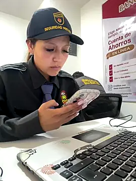 Emily-7_ live sex cam