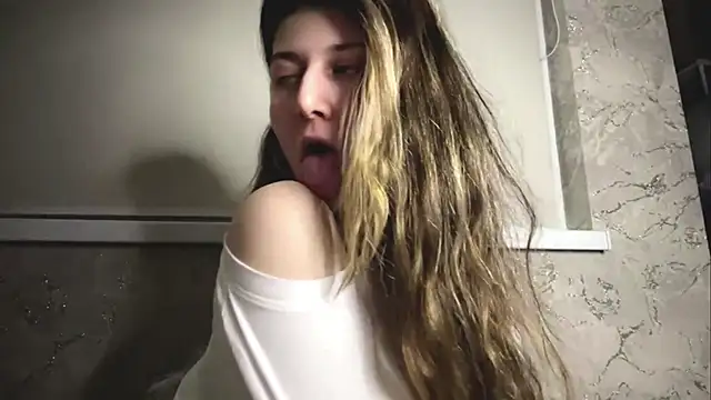 lunary_dr's cam snapshot