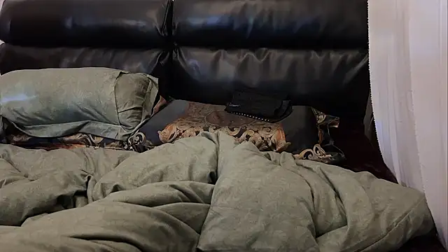 lingzi9333 live sex cam