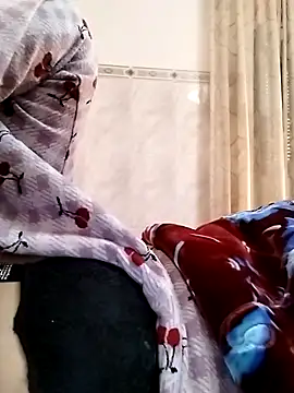 tahra-19 live sex cam