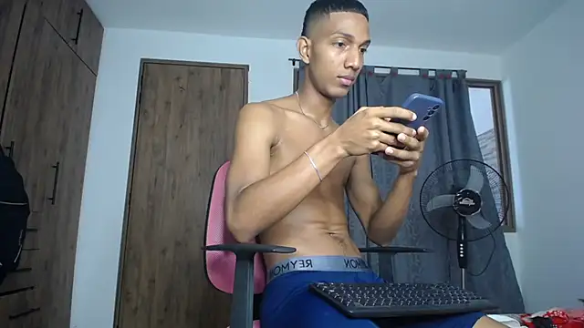 miguelmarcus's cam snapshot