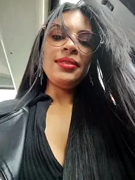 Astrid-- live sex cam