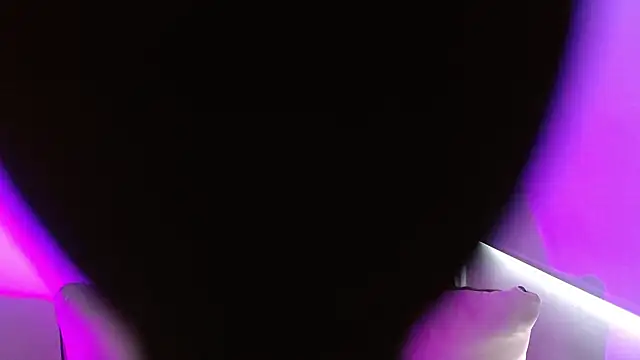 milfrousse's cam snapshot