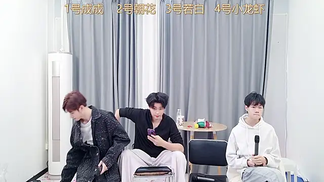 QYBOYS-001's cam snapshot