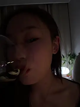 -cyber-butterfly-'s cam snapshot