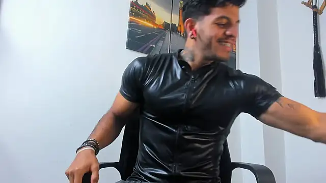 JuanBlade live sex cam