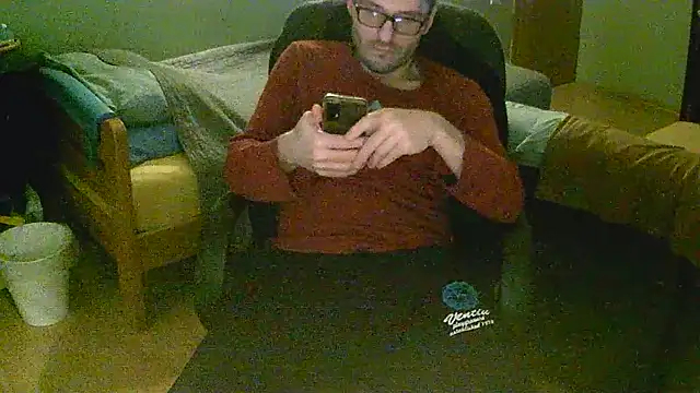 dado-hot12's cam snapshot