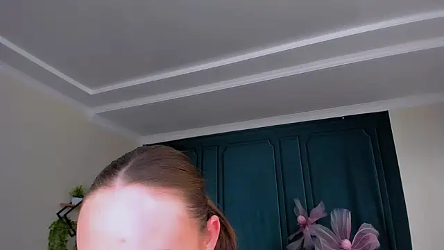 TrueReincarnation live sex cam