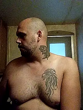 BigriskDaddy92's cam snapshot