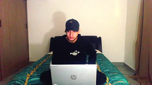 bladetrinityn's cam snapshot