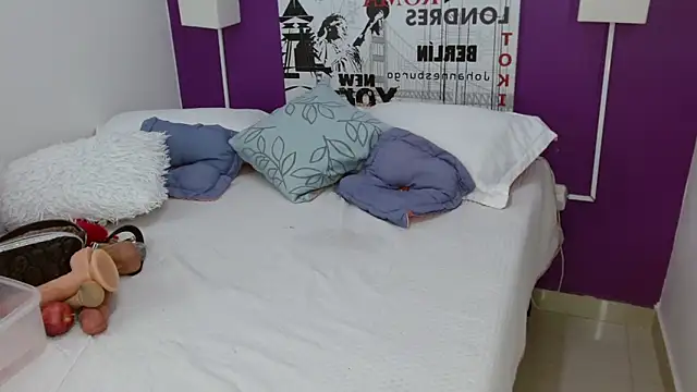 Kerly_Doll live sex cam