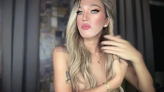 Hotsugarmollyxx live sex cam