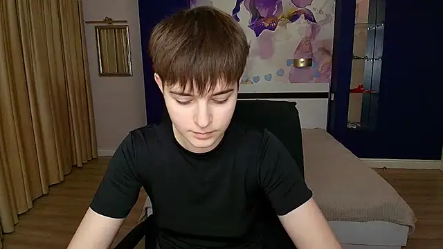 EmiliaYours live sex cam