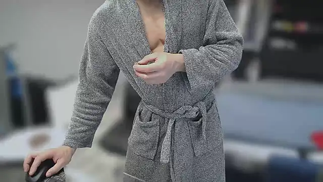 latinoo23bom live sex cam