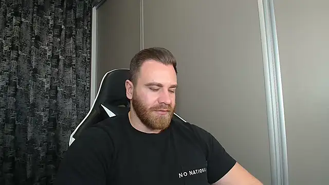 Thori92 live sex cam