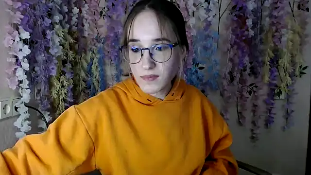 Moon__Lily live sex cam