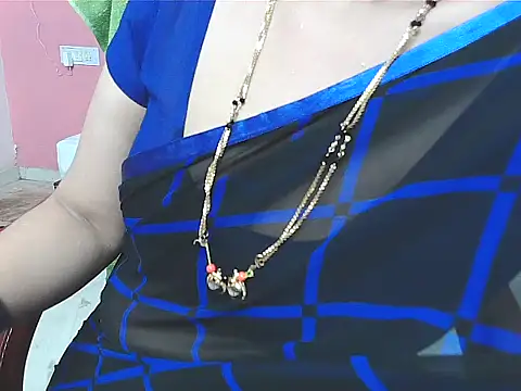 sunitha-3 live sex cam