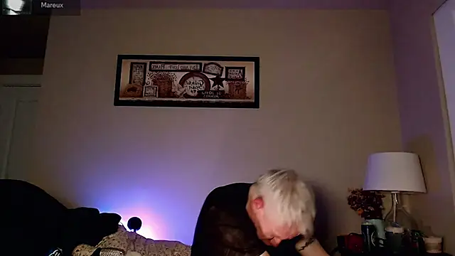 Snarfle82 live sex cam