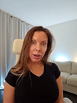 Nova-Lee live sex cam