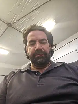 MysterBearMG live sex cam