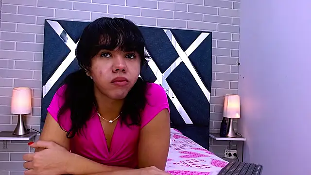 AndreaGil_ live sex cam