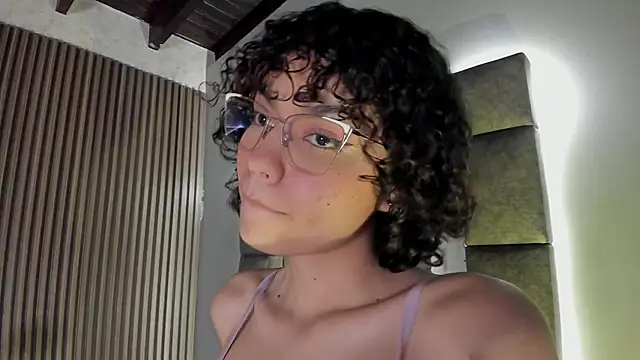 ChloeCortez live sex cam