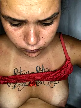 AliceXmoore live sex cam