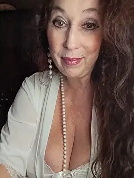 GypsyEsmeralda live sex cam