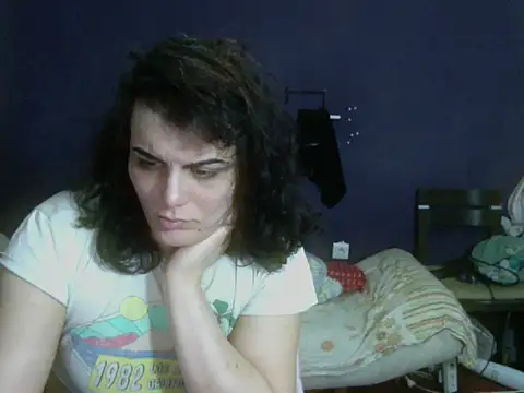 turkishTransEfsun live sex cam