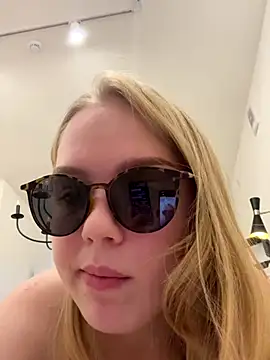 Little_Forest_ELF live sex cam