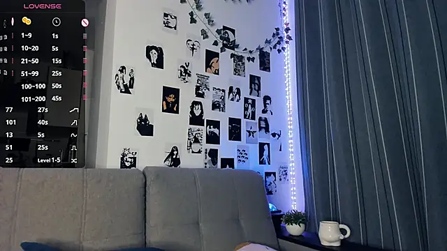 lovelyalivia live sex cam