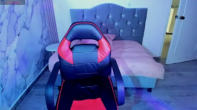 valerynhot_'s cam snapshot