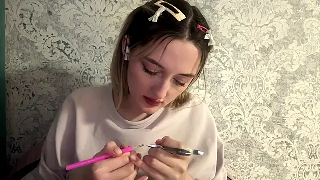 Emily_lyy's cam snapshot