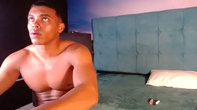 SexyBigCock01's cam snapshot