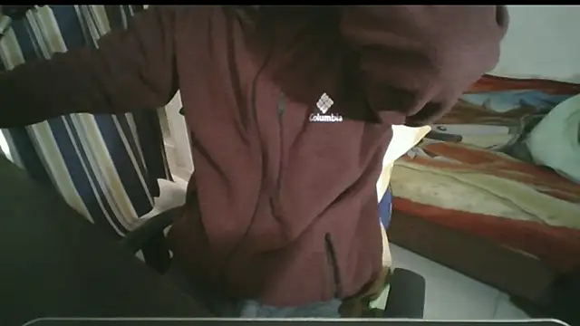 young_milk's cam snapshot