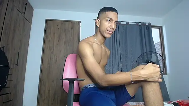 miguelmarcus's cam snapshot