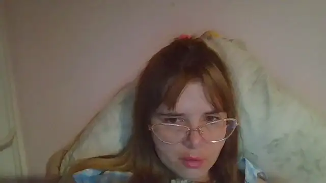 HornyElena's cam snapshot