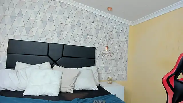 SaraSpenceer's cam snapshot