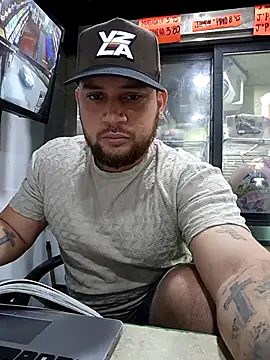 Catire10_'s cam snapshot