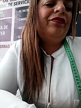 Mia-Glow live sex cam