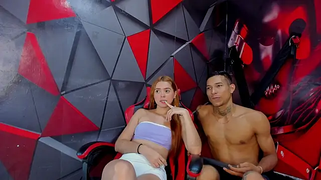 Hana_and_Zeta live sex cam