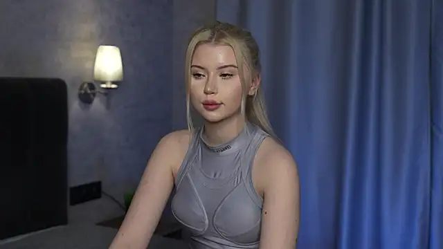 AshleyNikoo live sex cam