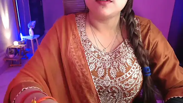 Mitikaa live sex cam