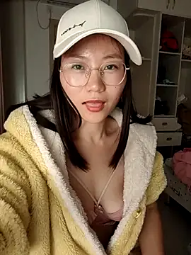 nini10052025's cam snapshot