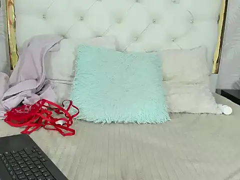 noa-camila's cam snapshot