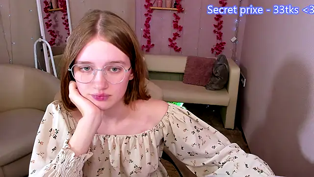 Mia_Mooore's cam snapshot