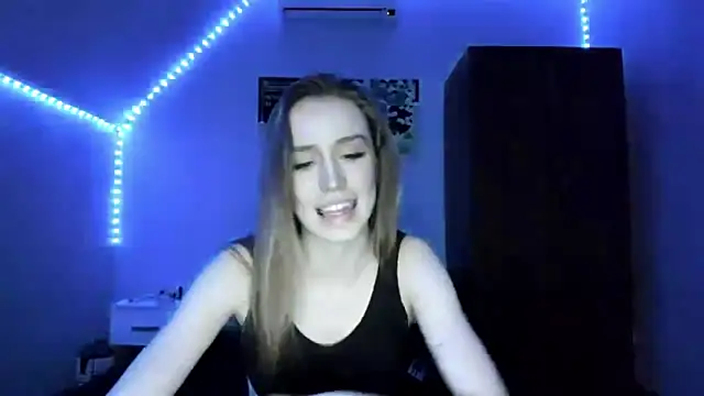 tinyglow's cam snapshot