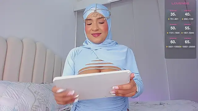 Amira-Zahra's cam snapshot