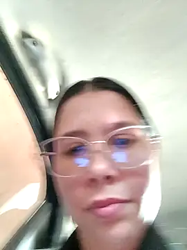 KarelysAC's cam snapshot