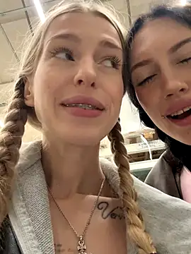 kira_mia live sex cam